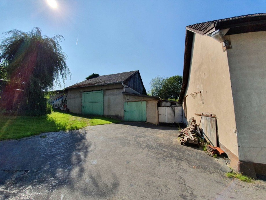Halle Einfamilienhaus Solingen / H�hscheid