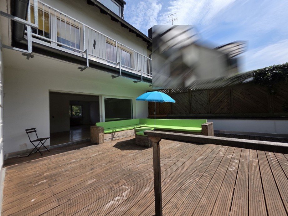 Terrasse Mehrfamilienhaus D�sseldorf / Hassels
