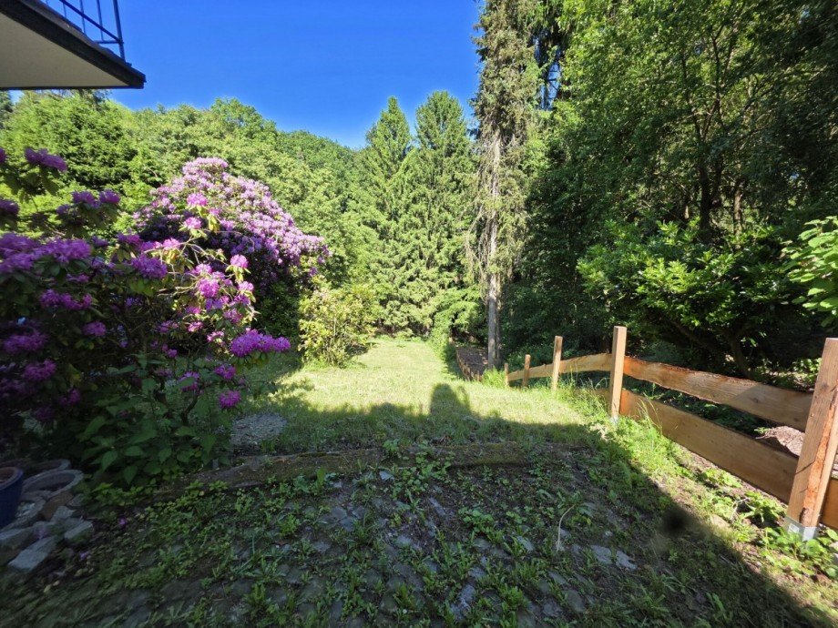 Garten Zweifamilienhaus Solingen / Gr�frath