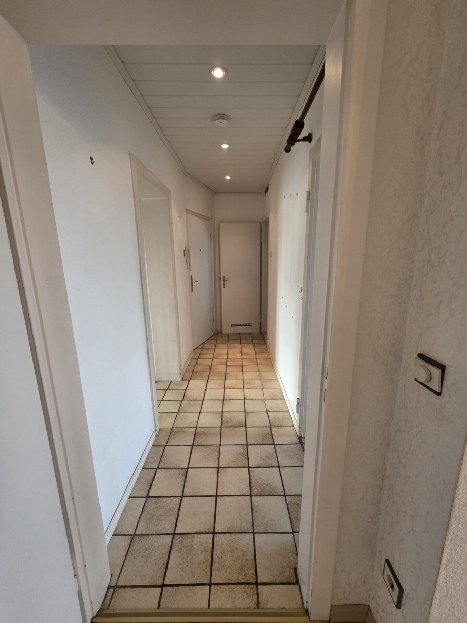 Diele-Flur Etagenwohnung Solingen