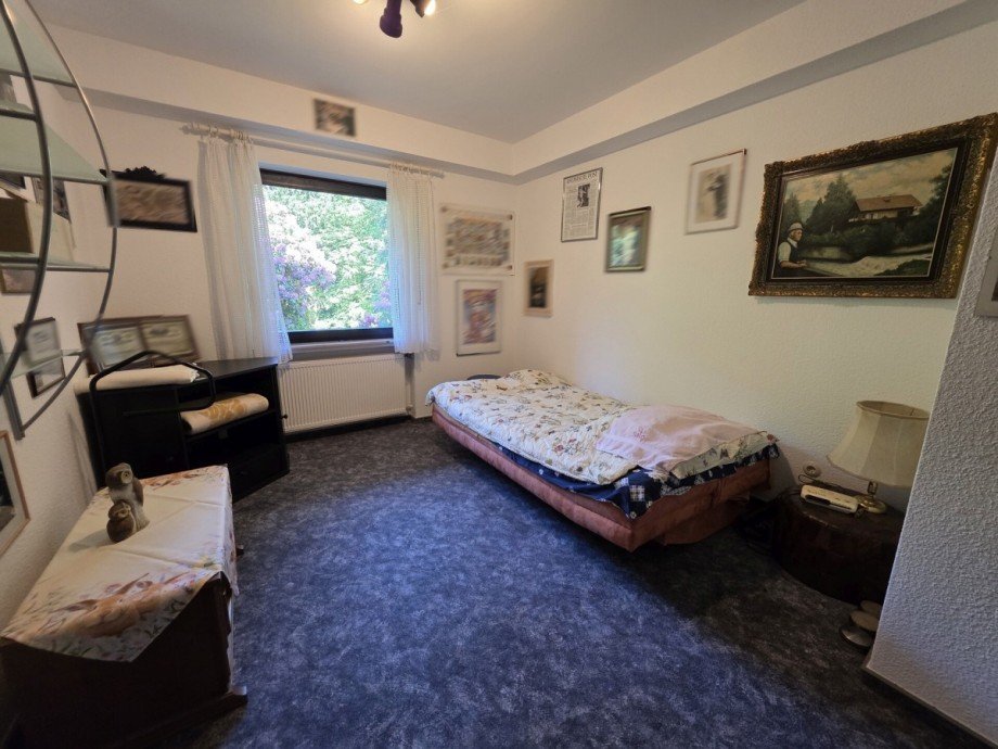 Kind 1 UG Zweifamilienhaus Solingen / Gr�frath