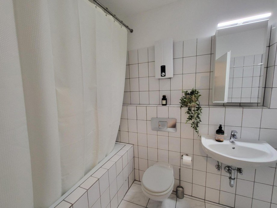 Bad Zimmer D�sseldorf / Friedrichstadt