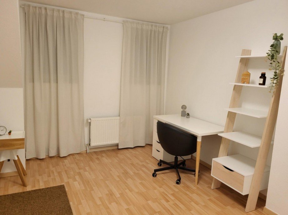 Zimmer 1T Zimmer D�sseldorf / Friedrichstadt