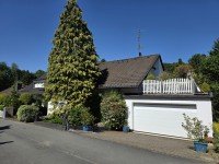 Bild (ae7c9403b876a20c477fd03ebe398670): Gr�frath: Tolles 1-2 Fam.-Haus, mit Sauna und Schwimmbad - am Waldrand - sucht neue Familie!