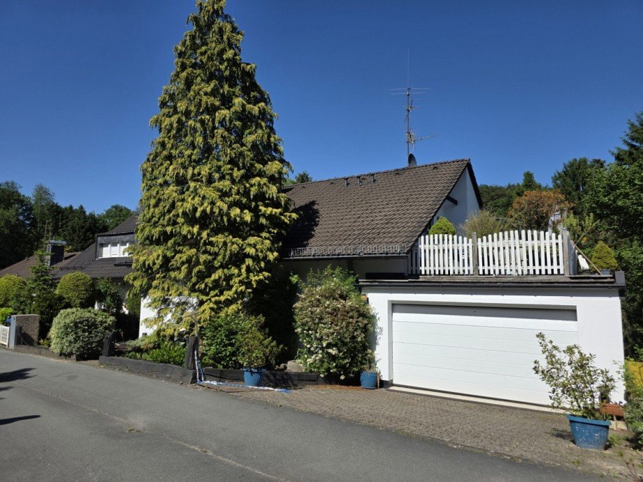 Au�enansicht Zweifamilienhaus Solingen / Gr�frath
