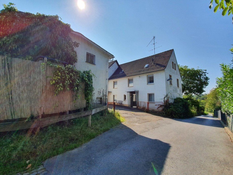 Stra�enansicht Einfamilienhaus Solingen / H�hscheid