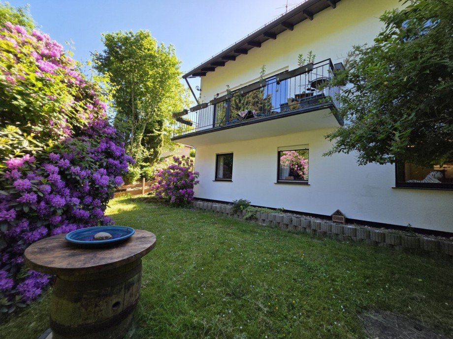 Gartenansicht Zweifamilienhaus Solingen / Gr�frath